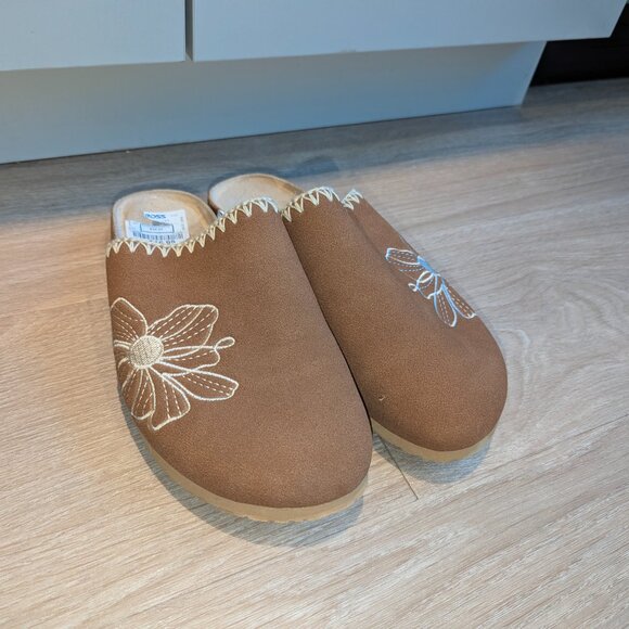 Women's Jamie Embroidered Slide Footbed Clogs Cognac - Picture 2 of 6